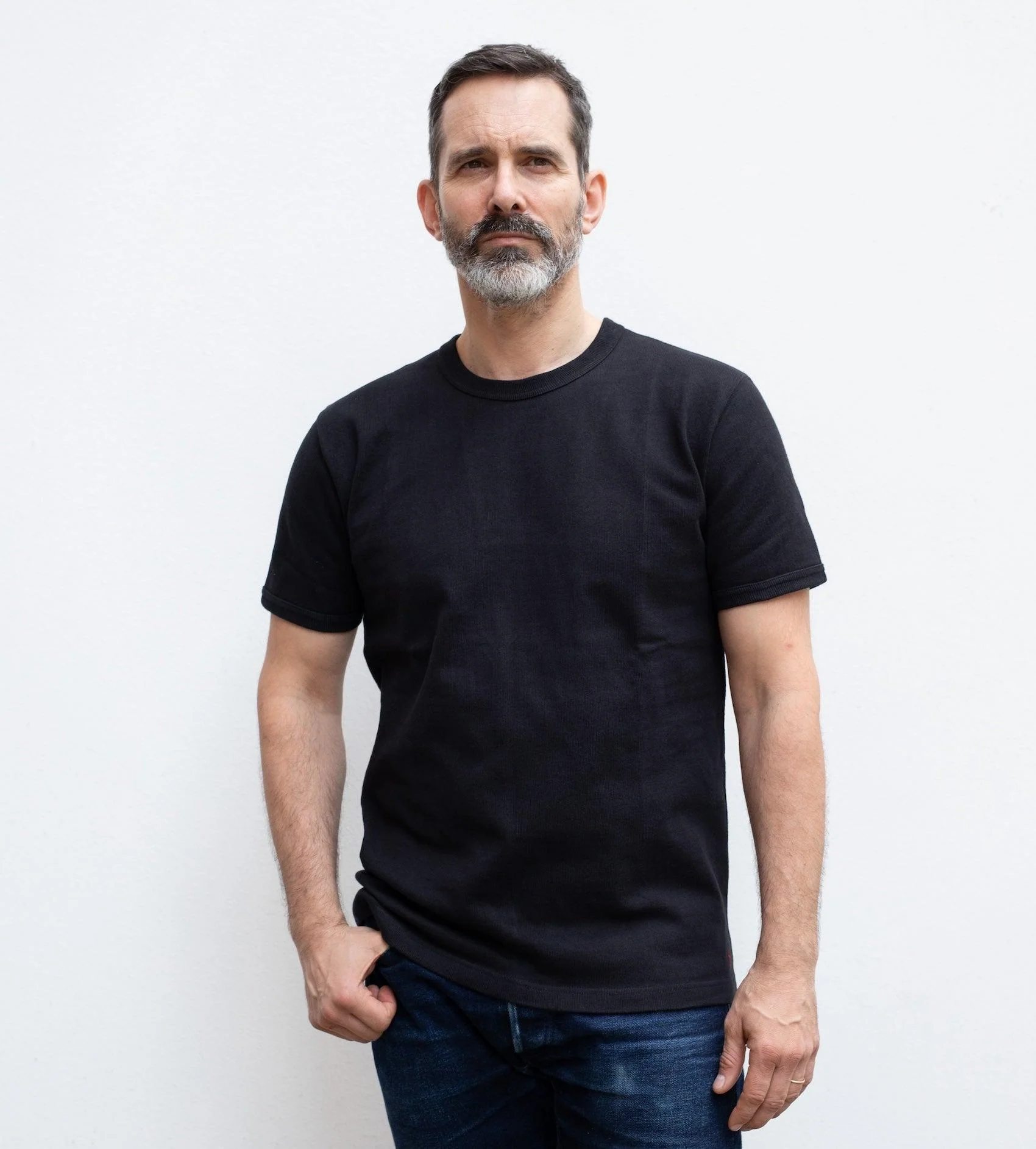 IHT-1600-BLK - 11oz Crew Neck T-Shirt - Black - Image 2